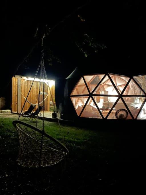 Dome Insolite Lichen Jacuzzi Et Petits-Dejeuners Inclus Gondrin Εξωτερικό φωτογραφία